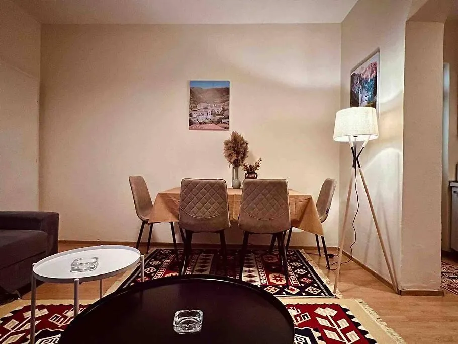 Zarlett House, Pazari Ri ,Villa With Garden,Parking Tirana